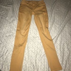 Mustard yellow jeggings